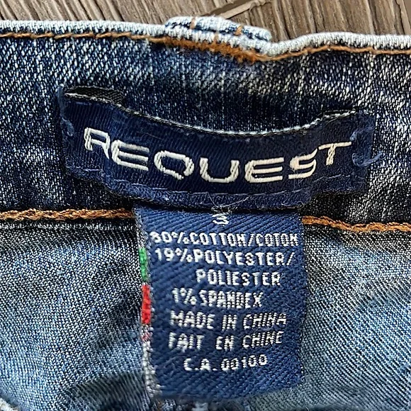 Request Semi-Flare Jeans - Picture 3 of 6